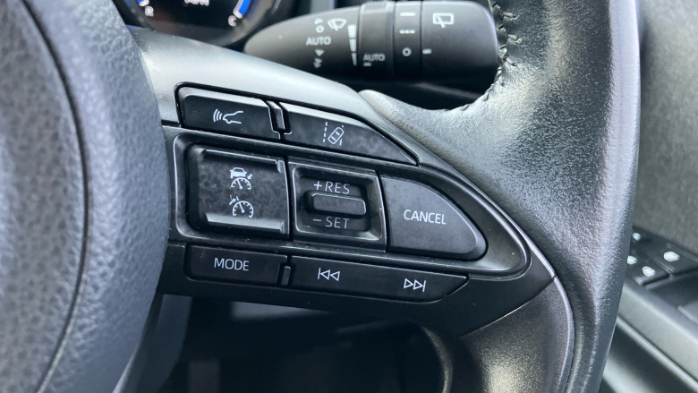 Toyota Yaris 1.5 Hybrid Dynamic 5dr CVT Hybrid Hatchback